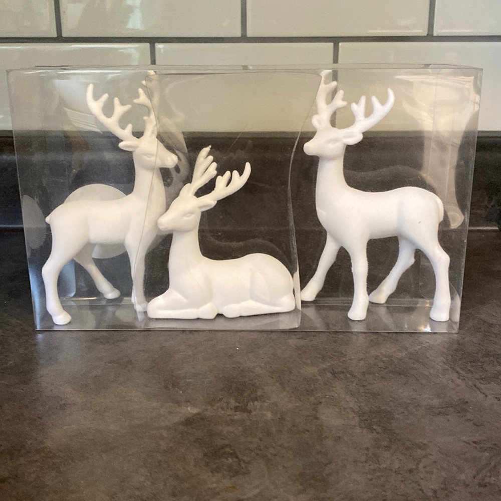 COPY - Target BP 2022 White Plastic Reigndeer
